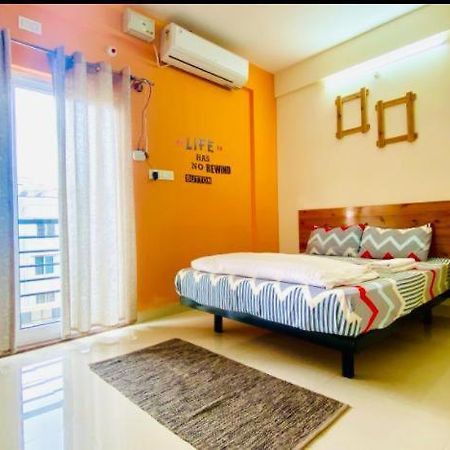 Apartemen 225 m² dengan 1 kamar tidur dan 1 kamar mandi pribadi di Marathahalli Bangalore Bagian luar foto