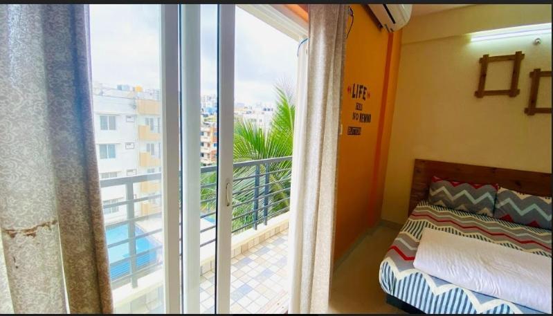 Apartemen 225 m² dengan 1 kamar tidur dan 1 kamar mandi pribadi di Marathahalli Bangalore Bagian luar foto