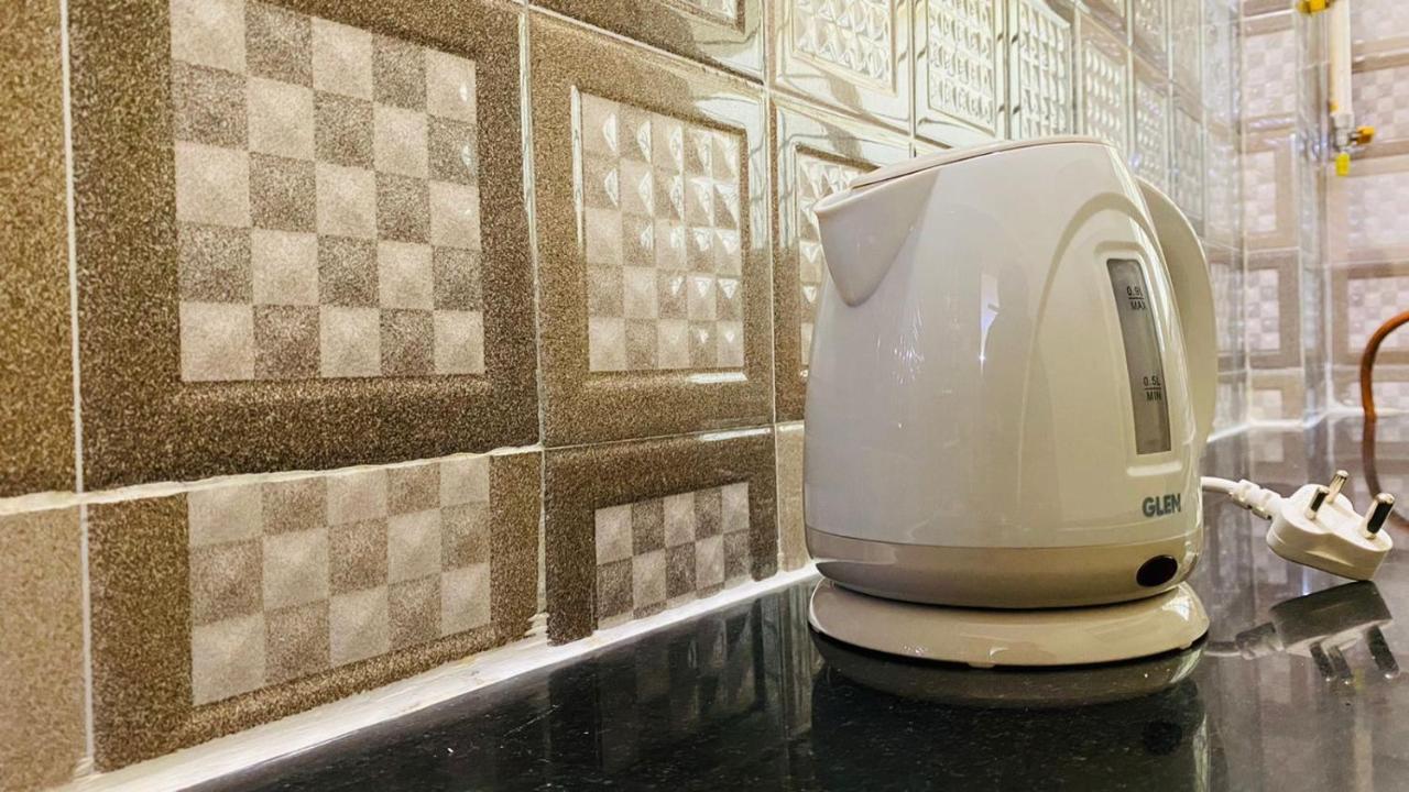 Apartemen 225 m² dengan 1 kamar tidur dan 1 kamar mandi pribadi di Marathahalli Bangalore Bagian luar foto