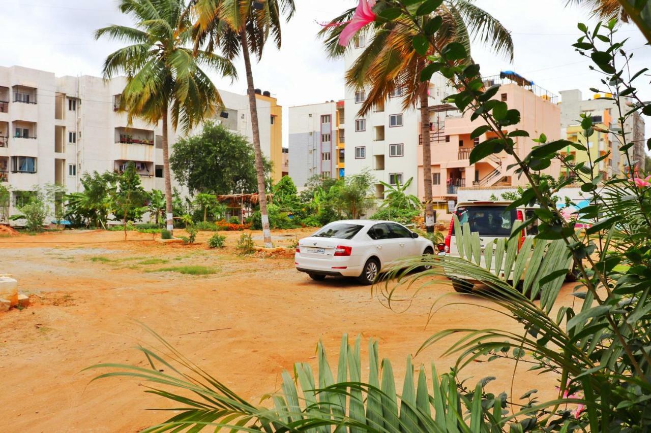 Apartemen 225 m² dengan 1 kamar tidur dan 1 kamar mandi pribadi di Marathahalli Bangalore Bagian luar foto
