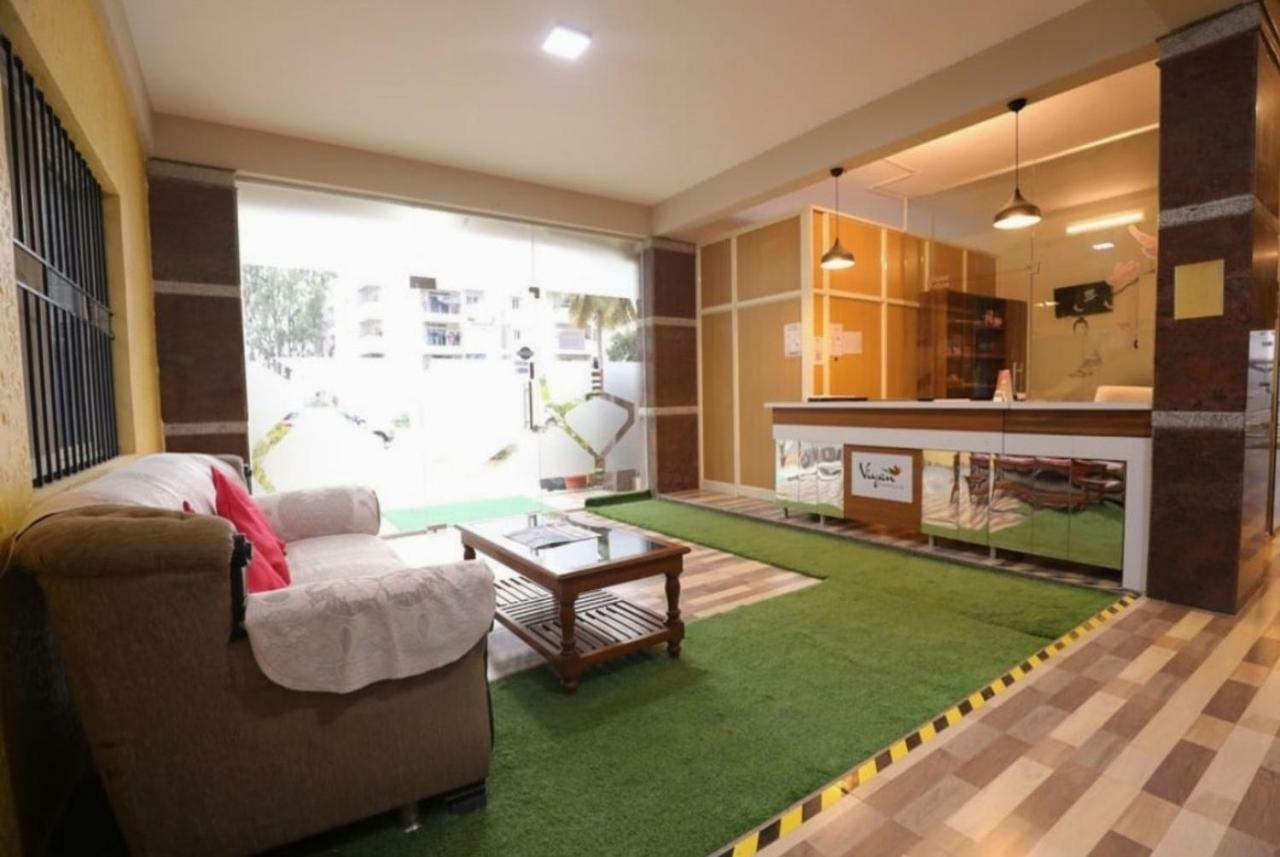 Apartemen 225 m² dengan 1 kamar tidur dan 1 kamar mandi pribadi di Marathahalli Bangalore Bagian luar foto
