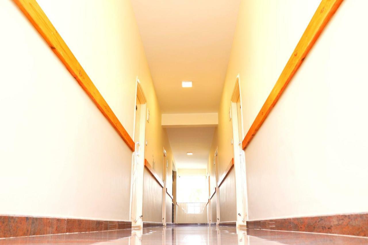 Apartemen 225 m² dengan 1 kamar tidur dan 1 kamar mandi pribadi di Marathahalli Bangalore Bagian luar foto